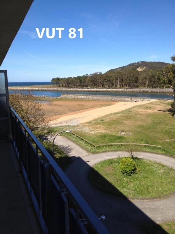 Playa Del Puntal I Villaviciosa Primera Linea Playa Luaran gambar